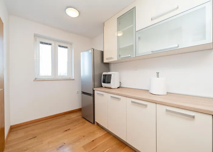 Apartmán Ema's Olive Garden 2 -private Parking, 10 Min Drive From Sandy *