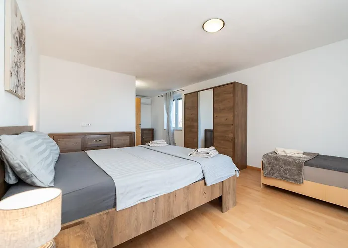 Apartamento Ema's Olive Garden 2 -private Parking, 10 Min Drive From Sandy *